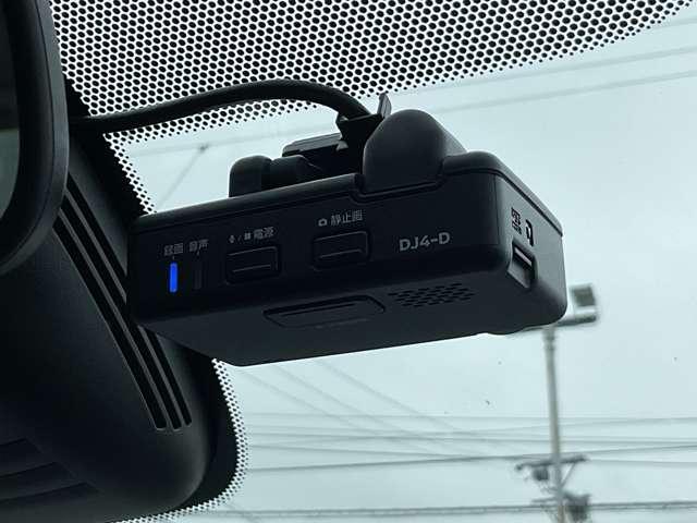 セレナ 1.2 e-POWER ハイウェイスター V 寒冷地仕様/ステアリング&シートヒーター/ 360°カメラ エマジェンシーブレーキ 1オナ スマキー バックカメラ レーンアシスト 点検記録簿付 クルコン ETC ドラレコ サイドカーテンエアバック フルオートエアコン アルミホイール ナビTV(14枚目)