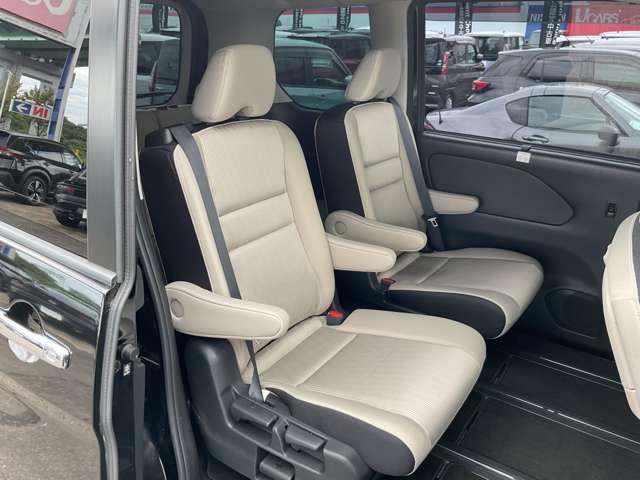 セレナ 1.2 e-POWER ハイウェイスター V プロパイロット/両側オートスライドドア/後 360°カメラ エマジェンシーブレーキ 1オナ スマキー バックカメラ LED レーンアシスト 点検記録簿付 ETC ドラレコ フルオートエアコン アルミホイール エアバック メモリーナビ キーフリー(7枚目)