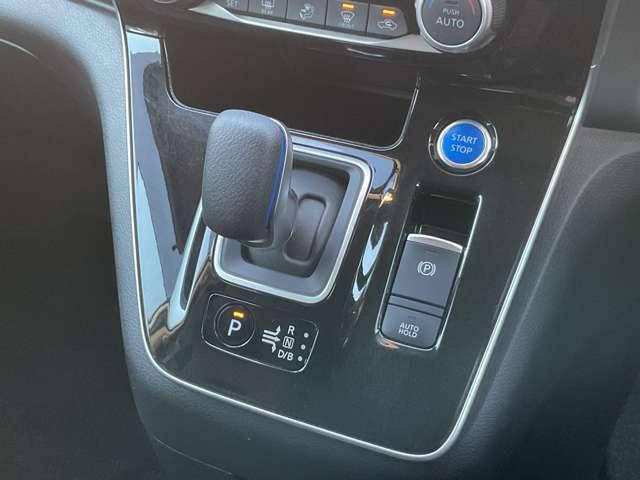 セレナ 1.2 e-POWER ハイウェイスター V プロパイロット/メモリーナビMM520D-L/前後 360°カメラ エマジェンシーブレーキ 1オナ スマキー バックカメラ レーンアシスト 点検記録簿付 ETC ドラレコ サイドカーテンエアバック フルオートエアコン アルミホイール エアバック ABS(13枚目)