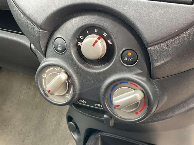 マーチ １．２　１２Ｘ　ＣＤデッキ／ドライブレコーダー／コーナーセン　スマートキープッシュスタート　アイストップ　ドライブレコーダー　記録簿付き　運転席助手席エアバック　パワーウインド　パワステ　ＡＢＳ　キーレスエントリー　ワンオーナー　運転席エアバッグ（10枚目）