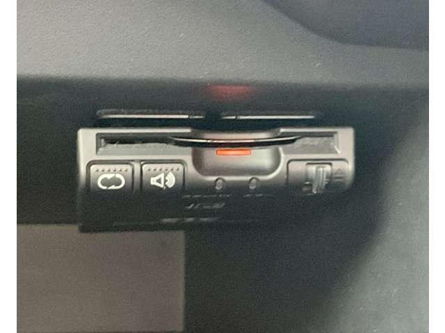 ノート 1.2 メダリスト アラウンドビューモニター/メモリーナビMC3 アラウンドビュモニター Aストップ インテリキー オートエアコン 左右エアバック バックビューモニター メモリーナビ ETC 1オーナー ナビTV パワーウインドー パワステ 運転席エアバッグ ABS(10枚目)