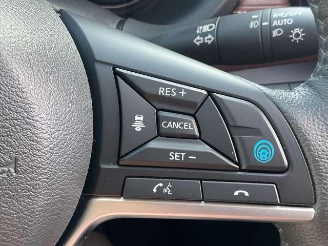 キックス 1.2 X FOUR スタイルエディション(e-POWER) 4WD 4WD/寒冷地仕様/プロパイロット/SOSコール/ 衝突軽減 LED 全方位カメラ スマートキー 車線逸脱警報 4WD ドライブレコーダー バックカメラ ETC アルミホイール メモリーナビ ワンオーナー オートエアコン 寒冷地仕様(5枚目)