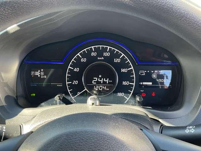 ノート 1.2 e-POWER X メモリーナビMM317D-W/ドライブレコーダー/ 360°カメラ 記録簿付 Rカメラ 運転席助手席エアバック レーンキープ AUTOエアコン 1オーナー ナビTV サイドカメラ 運転席エアバッグ キーレスエントリー ドラレコ ETC車載器 パワステ(6枚目)