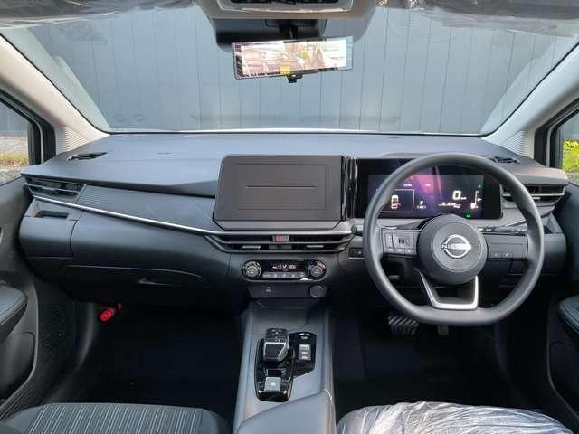 ノート １．２　Ｘ　※雹害車両　リアカメラ　衝突被害軽減ブレ－キ　全方位カメラ　ＬＥＤヘッドライト　レーンアシスト　インテリジェントキー　サイドカーテンエアバック　サイドカメラ　パワーウィンドウ　オートエアコン　キーレス　ＡＢＳ（4枚目）