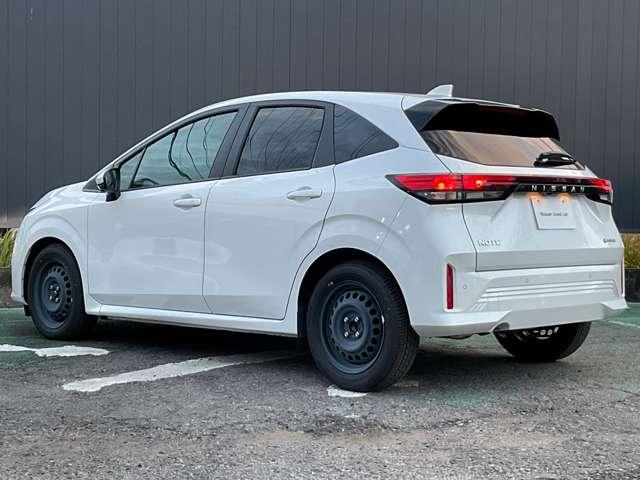 ノート １．２　Ｘ　※雹害車両　リアカメラ　衝突被害軽減ブレ－キ　全方位カメラ　ＬＥＤヘッドライト　レーンアシスト　インテリジェントキー　サイドカーテンエアバック　サイドカメラ　パワーウィンドウ　オートエアコン　キーレス　ＡＢＳ（6枚目）
