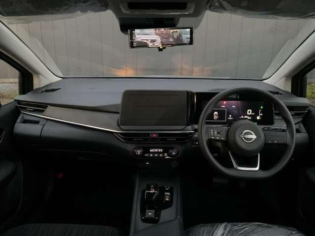 ノート １．２　Ｘ　※雹害車両　リアカメラ　衝突被害軽減ブレ－キ　全方位カメラ　ＬＥＤヘッドライト　レーンアシスト　インテリジェントキー　サイドカーテンエアバック　サイドカメラ　パワーウィンドウ　オートエアコン　キーレス　ＡＢＳ（4枚目）