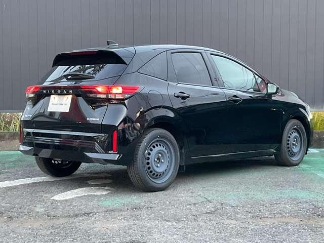 ノート １．２　Ｘ　※雹害車両／アラウンドビューモニター　リアカメラ　衝突被害軽減ブレ－キ　全方位カメラ　ＬＥＤヘッドライト　レーンアシスト　インテリジェントキー　サイドカーテンエアバック　サイドカメラ　パワーウィンドウ　オートエアコン　キーレス　ＡＢＳ（2枚目）