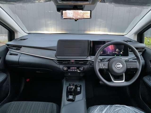 ノート １．２　Ｘ　※雹害車両／アラウンドビューモニター　リアカメラ　衝突被害軽減ブレ－キ　全方位カメラ　ＬＥＤヘッドライト　レーンアシスト　インテリジェントキー　サイドカーテンエアバック　サイドカメラ　パワーウィンドウ　オートエアコン　キーレス　ＡＢＳ（4枚目）