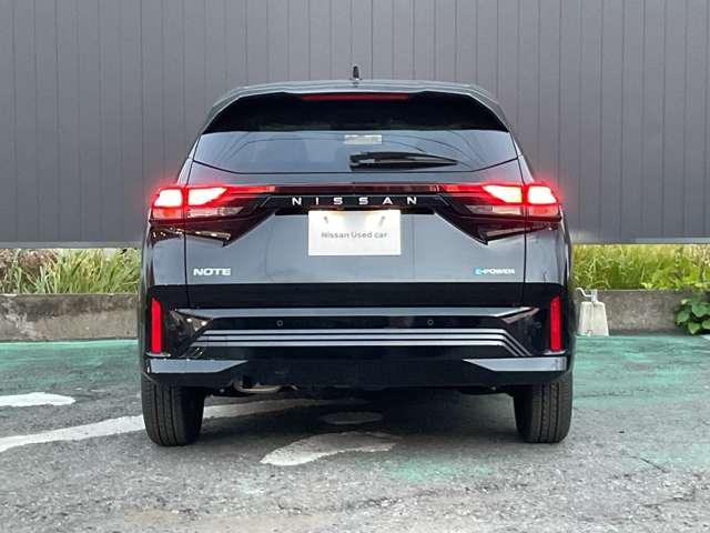 ノート １．２　Ｘ　※雹害車両／アラウンドビューモニター　リアカメラ　衝突被害軽減ブレ－キ　全方位カメラ　ＬＥＤヘッドライト　レーンアシスト　インテリジェントキー　サイドカーテンエアバック　サイドカメラ　パワーウィンドウ　オートエアコン　キーレス　ＡＢＳ（8枚目）