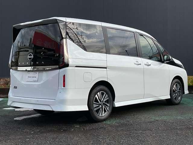 セレナ ２．０　ハイウェイスターＶ　※雹害車両／日産コネクトナビ／プロパイロッ　Ｗ電動スライド　レーダークルコン　レーンアシスト　カーナビ　ＬＥＤランプ　ＥＴＣ装備　カーテンエアバッグ　アルミホイール　キーフリー　メモリ－ナビ　エアコン　ドラレコ　バックカメラ　ＡＢＳ（2枚目）