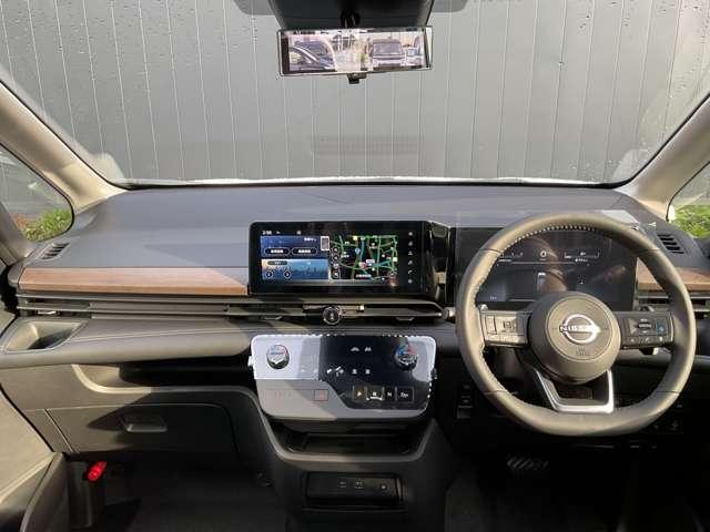 セレナ 2.0 ハイウェイスターV ※雹害車両/日産コネクトナビ/プロパイロッ W電動スライド レーダークルコン レーンアシスト LEDランプ ワンオーナー車 ETC装備 カーテンエアバッグ アルミホイール キーフリー メモリ-ナビ ナビTV エアコン ドラレコ ワンセグTV(4枚目)