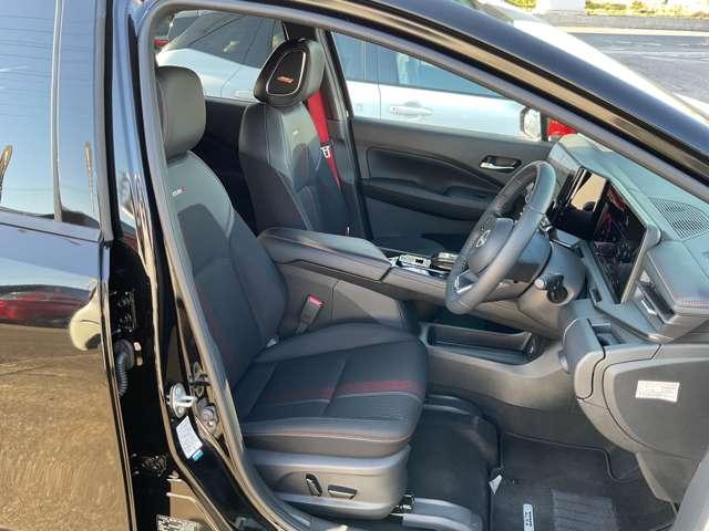 オーラ 1.2 NISMO ※当社社用車/寒冷地仕様/日産コネクトナビ カーテンエアバッグ エマブレ インテリキー ETC ドラレコ 車線逸脱警報 ワンセグ キーフリーシステム ダブルエアバック 定期点検記録簿 アルミホイール 運転席エアバッグ メモリーナビ 試乗車(5枚目)