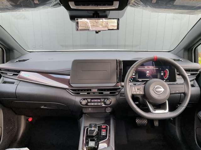 オーラ 1.2 NISMO ※雹害未使用車/寒冷地仕様/ホットプラスク カーテンエアバッグ エマブレ 寒冷地 インテリキー 車線逸脱警報 キーフリーシステム ダブルエアバック アルミホイール 運転席エアバッグ ABS フルオートエアコン バックカメラ パワーウィンドウ(4枚目)