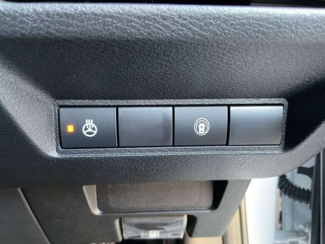 オーラ 1.2 NISMO ※雹害未使用車/寒冷地仕様/ホットプラスク カーテンエアバッグ エマブレ 寒冷地 インテリキー 車線逸脱警報 キーフリーシステム ダブルエアバック アルミホイール 運転席エアバッグ ABS フルオートエアコン バックカメラ パワーウィンドウ(9枚目)