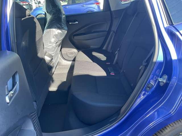 ノート １．２　Ｘ　※雹害未使用車／アラウンドビューモニター／　リアカメラ　衝突被害軽減ブレ－キ　全方位カメラ　ＬＥＤヘッドライト　レーンアシスト　インテリジェントキー　ワンオーナー　サイドカーテンエアバック　サイドカメラ　パワーウィンドウ　オートエアコン　ＡＢＳ（6枚目）