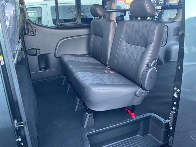 キャラバン ２．０　グランド　プレミアムＧＸ　ロングボディ　トランスポーター　ベッド無車　※雹害未使用車／アラウンドビューモニター／　レーンキープ　Ｗエアバック　スマートキー＆プッシュスタート　キーレスエントリー　Ｂカメラ　オートエアコン　ＬＥＤヘッドライト　パワーウィンド　ＡＢＳ　パワーステアリング　マルチカメラ（6枚目）