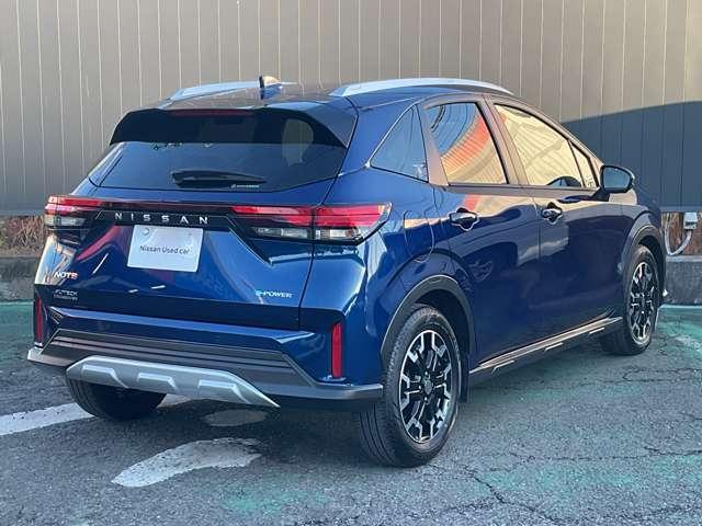 ノート １．２　ＡＵＴＥＣＨ　クロスオーバー　当社社用車／純正ナビ／アラウンドビューモニ　スマートキ　踏み間違い衝突防止アシスト　３６０°カメラ　ＬＤＡ　ＬＥＤヘッドランプ　ドライブレコーダー　バックカメラ　フルオートエアコン　アルミホイール　メモリーナビ　ＡＢＳ　ＥＴＣ　１オーナー（2枚目）