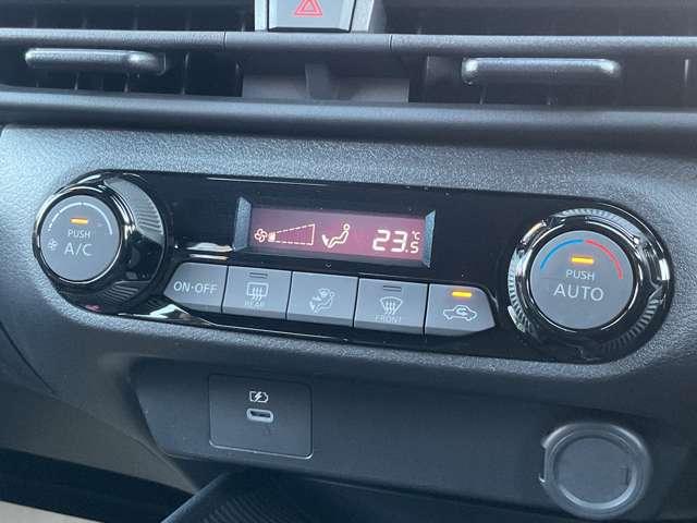 ノート １．２　ＡＵＴＥＣＨ　クロスオーバー　当社社用車／純正ナビ／アラウンドビューモニ　スマートキ　踏み間違い衝突防止アシスト　３６０°カメラ　ＬＤＡ　ＬＥＤヘッドランプ　ドライブレコーダー　バックカメラ　フルオートエアコン　アルミホイール　メモリーナビ　ＡＢＳ　ＥＴＣ　１オーナー（17枚目）