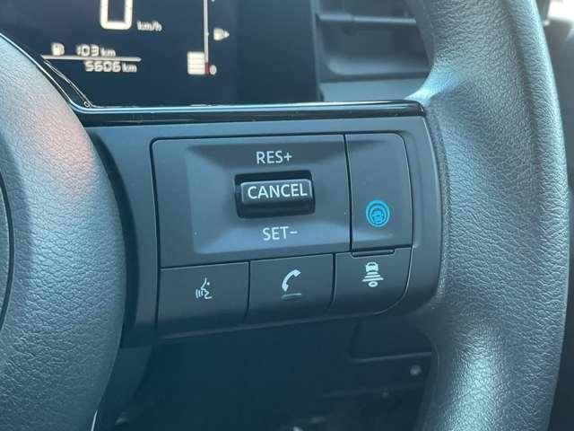 ノート １．２　Ｘ　当社社用車／プロパイロット／純正ナビ／アラ　リアカメラ　衝突被害軽減ブレ－キ　全方位カメラ　ＥＴＣ付　ＬＥＤヘッドライト　レーダークルーズ　レーンアシスト　インテリジェントキー　ワンオーナー　ドラレコ　整備記録簿　ワンセグＴＶ　ＴＶナビ　ＡＢＳ（3枚目）