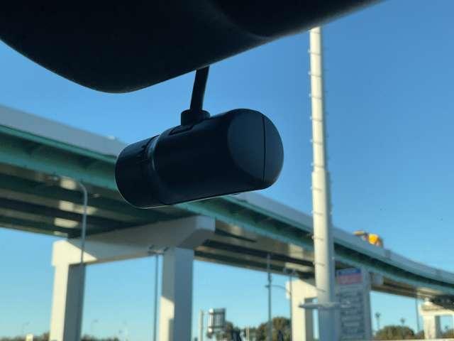 クリッパーリオ ６６０　Ｅ　ハイルーフ　４ＷＤ　当社社用車／純正ナビ／運転席シートヒーター　セキュリティアラーム　切替式４ＷＤ　衝突軽減　ＬＥＤヘッドライト　車線逸脱警報　スマートキー　メモリーナビ　アイドリングストップ（12枚目）