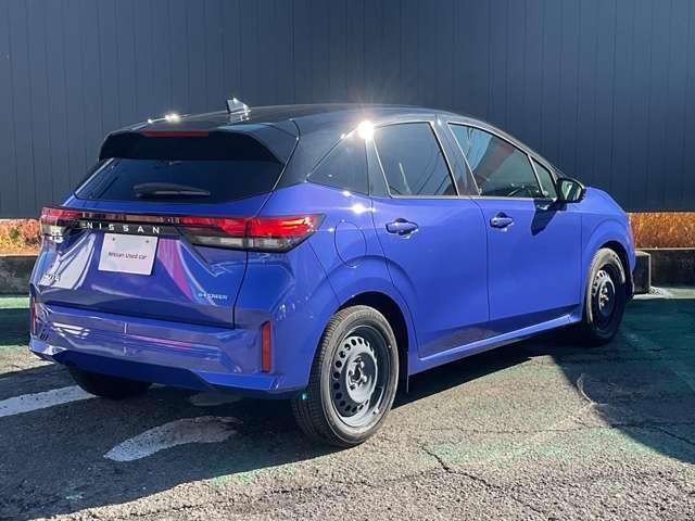 ノート １．２　Ｘ　※雹害車／アラウンドビューモニター／スマー　リアカメラ　衝突被害軽減ブレ－キ　全方位カメラ　ＬＥＤヘッドライト　レーンアシスト　インテリジェントキー　サイドカーテンエアバック　サイドカメラ　パワーウィンドウ　オートエアコン　キーレス　ＡＢＳ（2枚目）