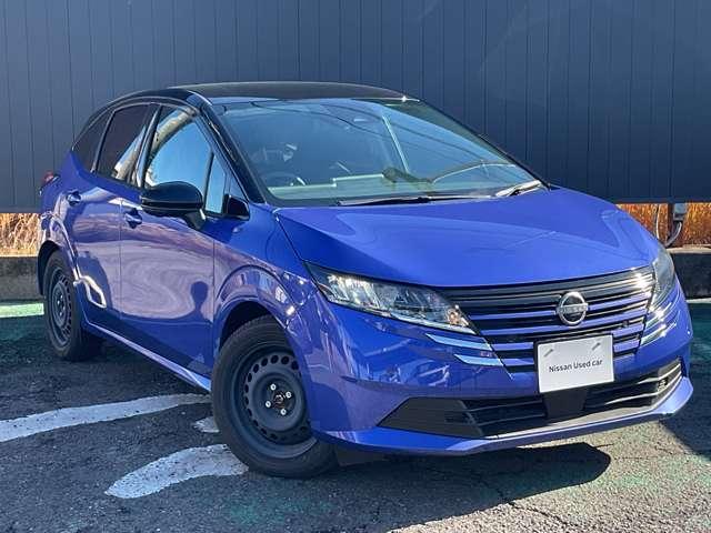 ノート １．２　Ｘ　※雹害車／アラウンドビューモニター／スマー　リアカメラ　衝突被害軽減ブレ－キ　全方位カメラ　ＬＥＤヘッドライト　レーンアシスト　インテリジェントキー　サイドカーテンエアバック　サイドカメラ　パワーウィンドウ　オートエアコン　キーレス　ＡＢＳ（16枚目）