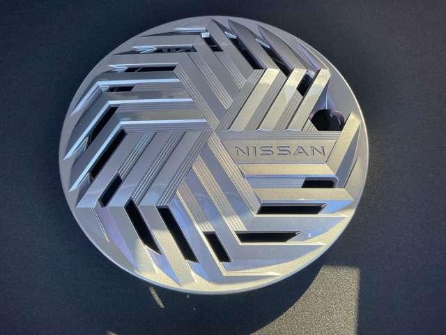 ノート １．２　Ｘ　※雹害車／アラウンドビューモニター／スマー　リアカメラ　衝突被害軽減ブレ－キ　全方位カメラ　ＬＥＤヘッドライト　レーンアシスト　インテリジェントキー　サイドカーテンエアバック　サイドカメラ　パワーウィンドウ　オートエアコン　キーレス　ＡＢＳ（19枚目）