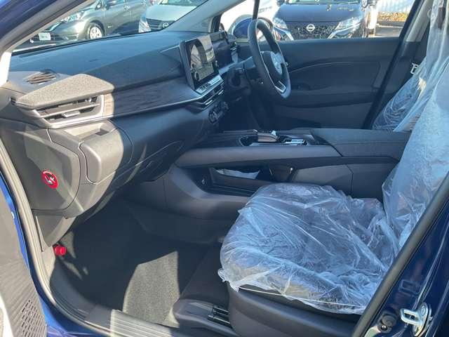 オーラ １．２　Ｇ　※雹害未使用車／プロパイロット／アラウンド　自動（被害軽減）ブレーキ　ＬＥＤ　ＬＫＡ　サイドカメラ　ＥＴＣ　カーテンエアバッグ　イモビライザー　アルミホイール　インテリジェントキー　パワーウィンドウ　フルオートエアコン　キーレスエントリー（6枚目）