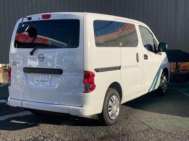 ＮＶ２００バネットバン １．６　チェアキャブ　車いす２名仕様　※雹害車／スロープタイプ／車いす２名／定員６（5枚目）