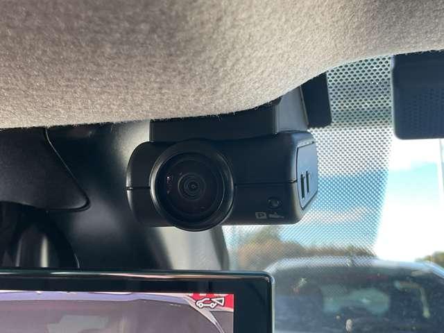 ノート １．２　Ｘ　当社社用車ＵＰ／メモリーナビＭＭ２２３Ｄ－Ｌｅ／（前・　リアカメラ　衝突被害軽減ブレ－キ　全方位カメラ　ＥＴＣ付　ＬＥＤヘッドライト　レーンアシスト　インテリジェントキー　ワンオーナー　ドラレコ　整備記録簿　ワンセグＴＶ　ＴＶナビ　サイドカーテンエアバック（8枚目）