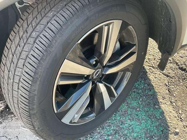 �����c�[�g���̃A���~�z�C�[���ł��B�V���[�v�ȃf�U�C�����{�f�B�f�U�C���ƃ}�b�`���Ă��܂��B