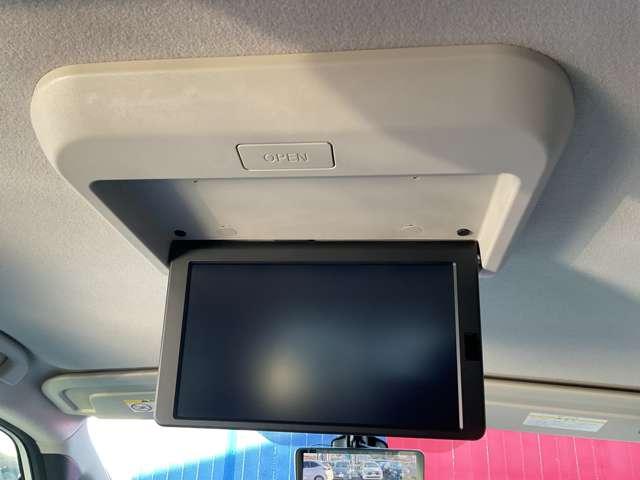 セレナ ２．０　ハイウェイスター　Ｖ　プロパイロット／後席モニター／両側オートス　サイドエアバッグ　アラウンドビュ－　アルミ　衝突被害軽減　ＬＤＰ　エアバッグ　両側オートスライドドア　ＬＥＤライト　インテリジェントキー　点検記録簿　サイドカメラ　メモリーナビ　アイドリングストップ（3枚目）