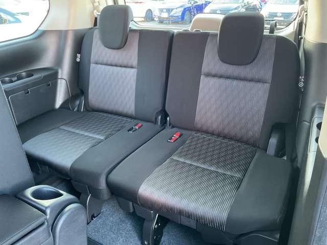 セレナ ２．０　ハイウェイスター　Ｖ　プロパイロット／後席モニター／両側オートス　サイドエアバッグ　アラウンドビュ－　アルミ　衝突被害軽減　ＬＤＰ　エアバッグ　両側オートスライドドア　ＬＥＤライト　インテリジェントキー　点検記録簿　サイドカメラ　メモリーナビ　アイドリングストップ（8枚目）