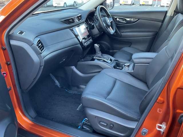 エクストレイル ２．０　２０Ｘｉ　ハイブリッド　４ＷＤ　プロパイロット／全席シートヒーター／運転席　ＬＥＤ　アダプティブクルーズコントロール　パートタイム４ＷＤ　ドライブレコーダー　ＥＴＣ　エアコン　Ｒカメラ　アルミ　ＡＢＳ　ＴＶナビ　メモリーナビ　ワンセグＴＶ　寒冷地仕様　キーレスエントリー（6枚目）