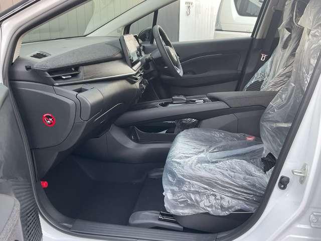 オーラ 1.2 G レザーエディション ※雹害車/プロパイロット/アラウンドビュー スマ-トキ- ETC車載器 AHB LEDライト ナビ&TV 追従式クルーズコントロール レーンキープ アルミホイール エアバッグ エアコン ABS(5枚目)