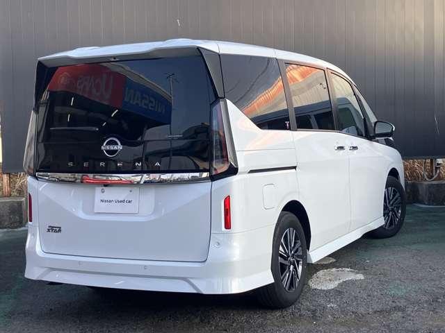 �[�������Ɖ��K�Ȏg�p���ŉ^�]�ł���Z���i�ł��B���т₩�ȃz���C�g�p�[���̃{�f�B���X�^�C���b�V���ł��B���Ђ������������������Ԃł��B