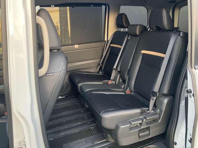 ���K�Ȍ㕔���ȁB����X�y�[�X���\���B�傫���J���h�A�ŏ��~����y�X�ł��B