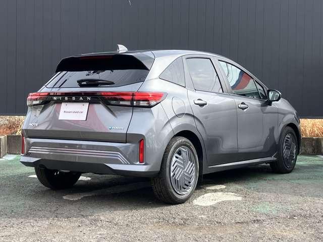 �V���[�v�ȃ{�f�B�f�U�C�����O���[���^���b�N�ƃ}�b�`���Đ����ȃm�[�g�ł��B�v���p�C���b�g��i�r�Ȃǂ̏[�������ł��B���Ђ������������B