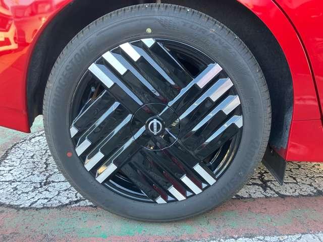 �����c�[�g���̃A���~�z�C�[���ł��B�V���[�v�ȃf�U�C�����{�f�B�f�U�C���ƃ}�b�`���Ă��܂��B