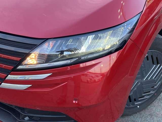 ノート １．２　Ｘ　当社社用車ＵＰ／純正ナビ／アラウンドビューモ　全方位モニタ　地デジフルセグＴＶ　運転席エアバック　ＬＫＡ　オートＬＥＤ　インテリジェントキ　メモリ－ナビ　展示試乗車ＵＰ　ＬＥＤヘッドランプ　ＥＴＣ（32枚目）