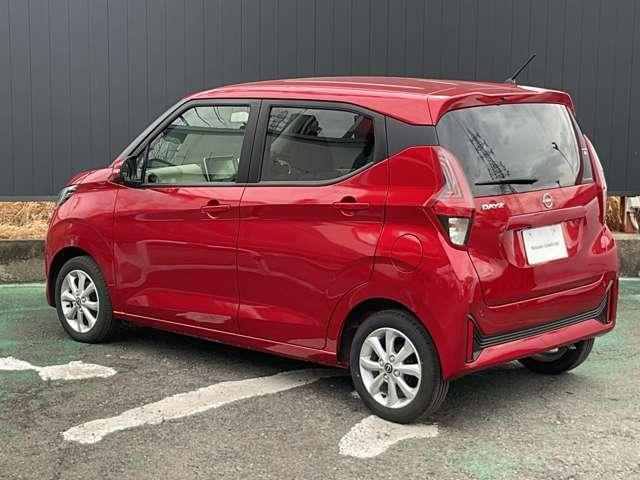 デイズ ６６０　Ｘ　※雹害車／アラウンドビューモニター／純正ナ　１オーナ　フルセグテレビ　衝突軽減ブレーキ　アイドリングストップ搭載　試乗車ＵＰ　スマ－トキ－　助手席エアバッグ　Ｂカメラ　ＬＥＤヘッドランプ　ＬＤＷ　ＰＳ（19枚目）