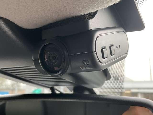 �ԓ����������f�����A��p�h���C�u���R�[�_�[�����ڂ���Ă��܂��̂Ŗ�����̎��͈��S�ł��ˁB