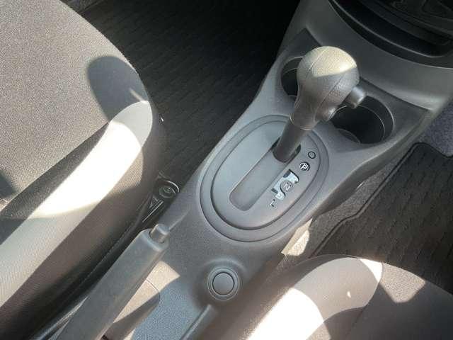 �V���v���ȃV�t�g���o�[�ƃn���h�u���[�L�ł��B