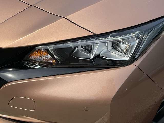 �E�B���J�[�t�h�A�~���[�ŁA���͂̕��ւ����m�点���Ă���܂��I