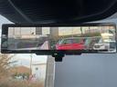 【インテリジェントルームミラー】です。車両後方のカメラ映像がミラー(液晶画面)に写るので、後席の人や荷物が写りこみません。夜間や悪天候でも視界が良好です♪