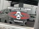 車を離れても安心のセキュリティアラーム装備しています。