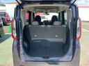 乗車定員時でも広いラゲッジを確保♪