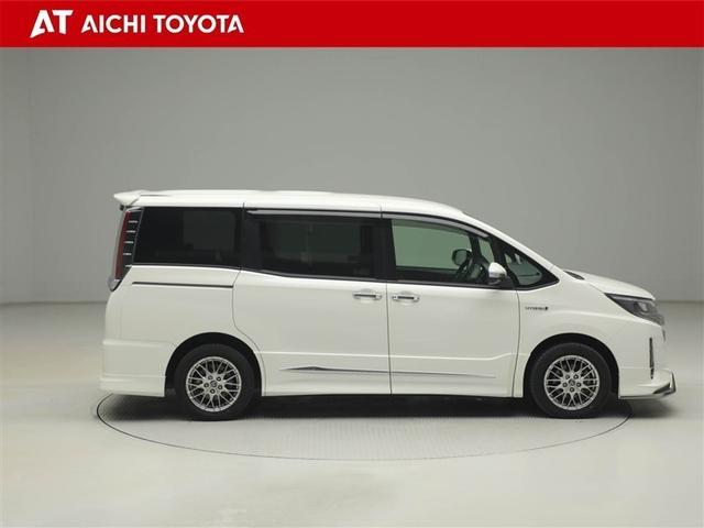 ノア ハイブリッドＳｉ　ＡＢＳ　横滑り防止機能　ダブルエアコン　エアバッグ　バックモニター　オートクルーズコントロール　盗難防止システム　ナビＴＶ　ＬＥＤライト　１オーナー　３列シート　メモリーナビ　ＥＴＣ　スマートキ－（7枚目）