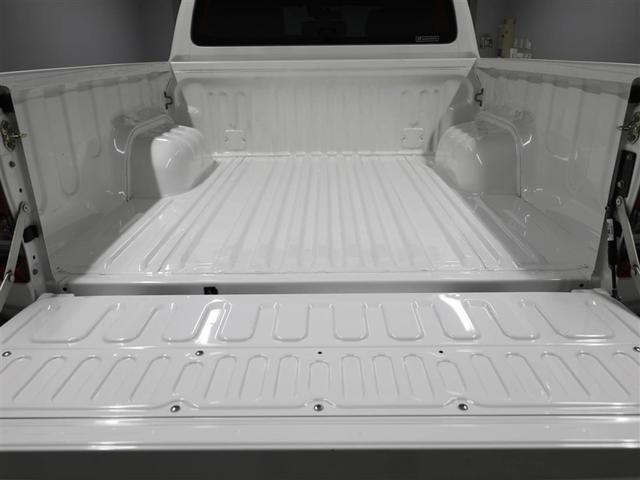 ハイラックス Ｚ　ＧＲスポーツ　キーレス　オートクルーズ　アルミホイール　Ｂカメラ　メモリーナビ　フルオートエアコン　横滑防止装置　ミュージックプレイヤー接続可　スマキー　パワーステアリング　ＬＥＤライト　パートタイム４ＷＤ　ＥＴＣ（21枚目）