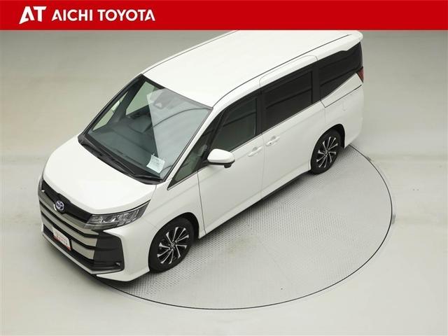 ノア ハイブリッドＳ－Ｚ　横滑り防止機能　エアバッグ　オートクルーズコントロール　地デジ　両側自動ドア　ダブルエアコン　スマートエントリー　ＬＥＤランプ　バックモニター　メモリナビ　３列シート　ＥＴＣ付き　ＡＢＳ　ＡＣ１００Ｖ（10枚目）